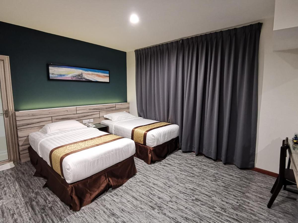 Meriton Inn Kuantan Exterior photo