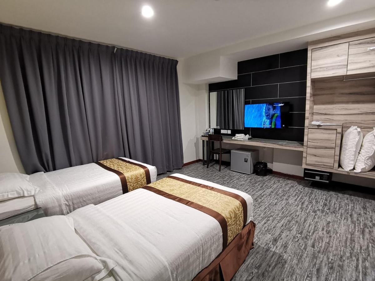 Meriton Inn Kuantan Exterior photo