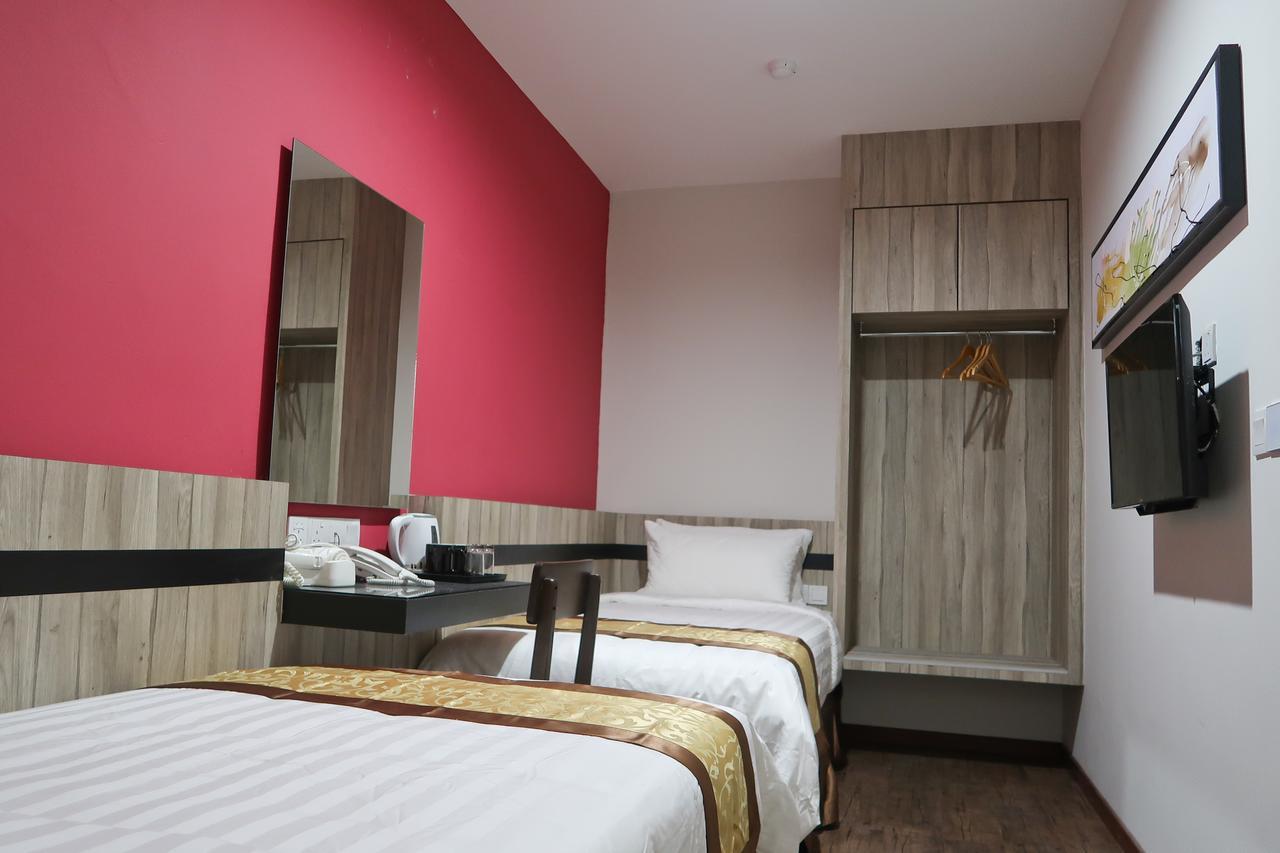 Meriton Inn Kuantan Exterior photo