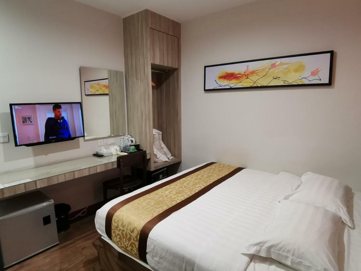 Meriton Inn Kuantan Exterior photo